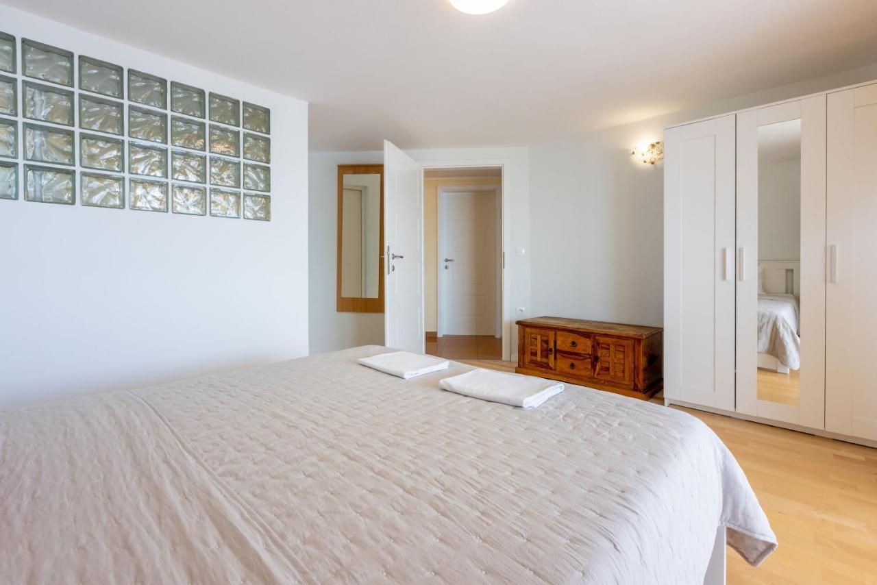 Apartments Neno Crikvenica Exterior photo